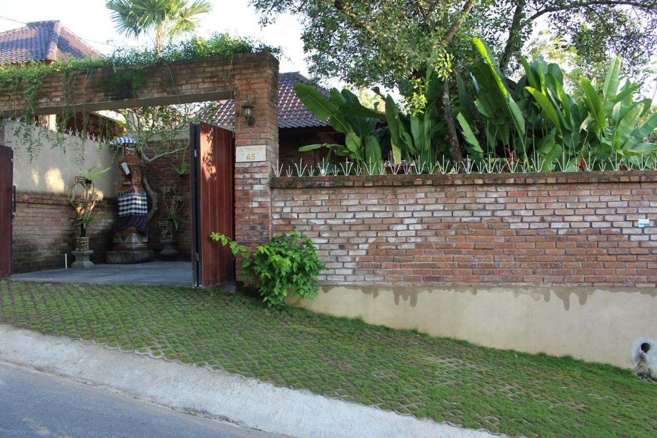 Villa Mayong Uluwatu Exterior photo